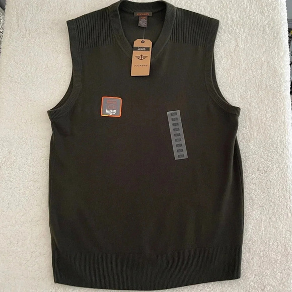 NWT Dockers Men's Medium Sweater Vest Dark Green Ribbed Shoulders Easy Care - Picture 7 of 10